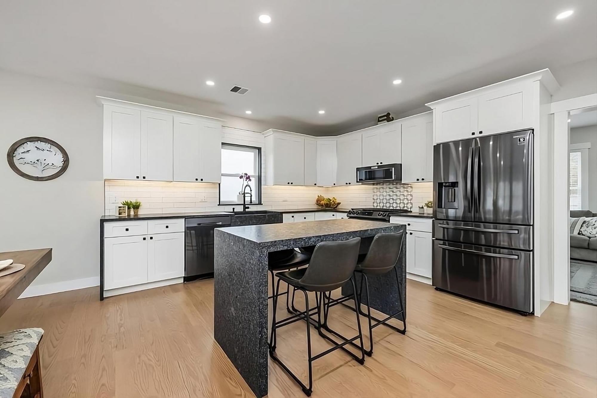 Renovated & Sophisticated Home Near Beach & Shops! Barnstable Exterior foto